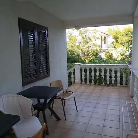 Kate Konukevi Krk Town