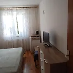 Kate 4*