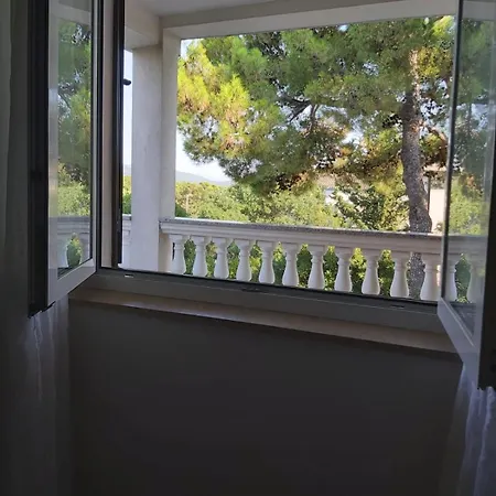 Kate Gostinjska kuća Krk Town